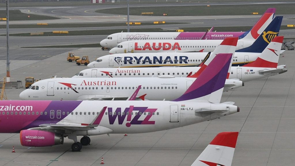Viedeň–Schwechat: Boj o európske nebo medzi Austrian Airlines, Ryanair a Wizz Air